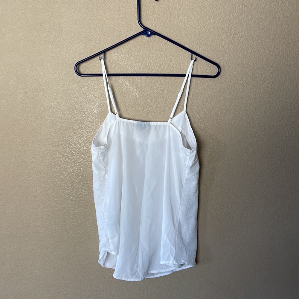 Mossimo Tank Top - Picture 2 of 5